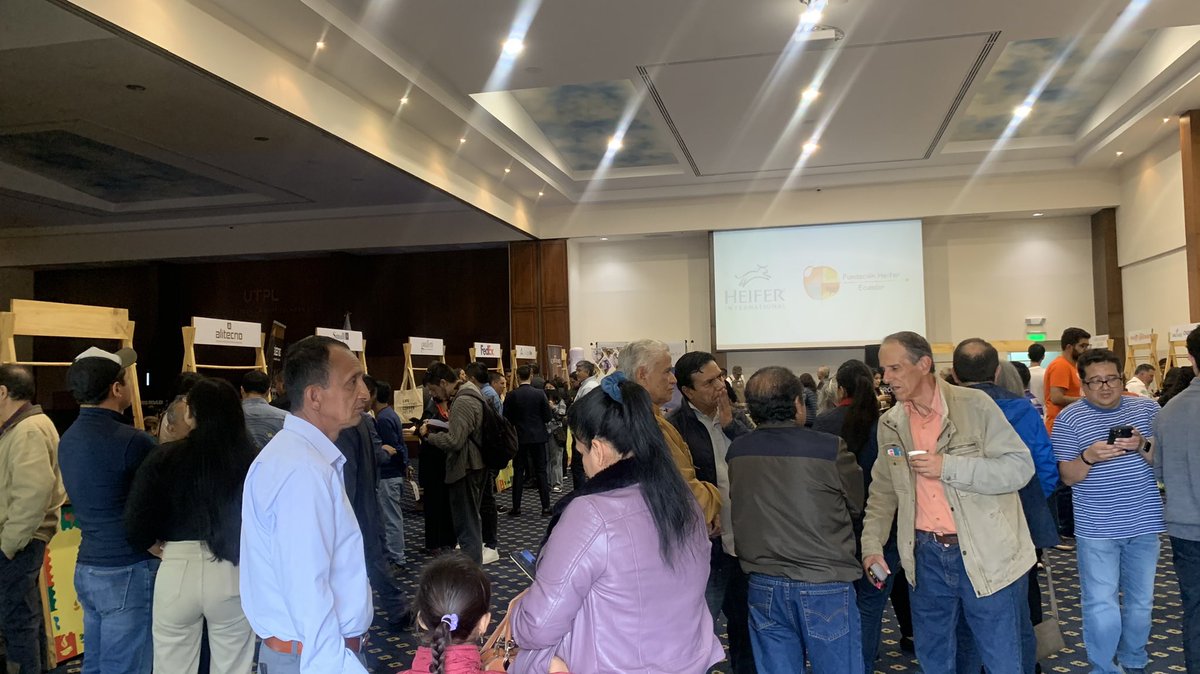 utpl's tweet photo. Somos sede oficial de la Taza de Excelencia 2023 - 2024 🙌☕️

Un programa que consiste en la búsqueda, selección y premiación de los cafés finos producidos en Ecuador. 🇪🇨  ¡Impulsamos el café de calidad! 👏

@prefecturaLoja @ACEDE_EC https://t.co/nWf7oFaYnH