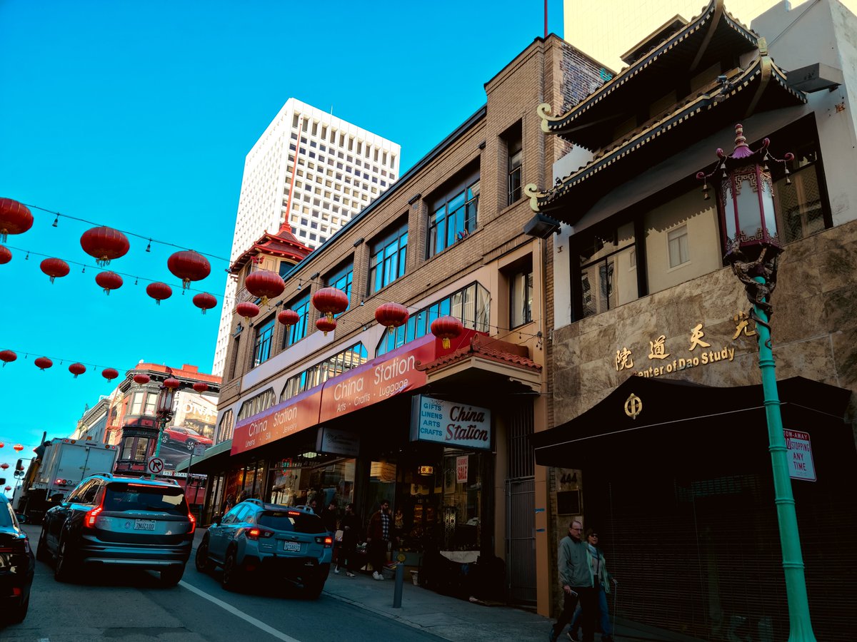 Termed the Gateway to China Town, this gorgeous Class A Historic gem from early 1900s is going through extensive preservation efforts in our studio.
3rd Floor units have been completely renovated, second floor is going through feasibility studies for use conversion #historic