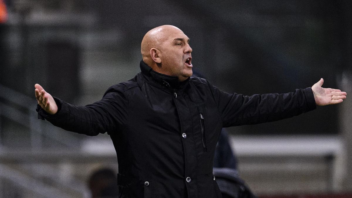 Question : FRÉDÉRIC ANTONETTI jusqu’à la fin de saison sur le banc de l’Olympique de Marseille, vous prenez ? 

#TeamOM | #MercatOM | #VenteOM 

❤️ : Oui

🔃 : Non