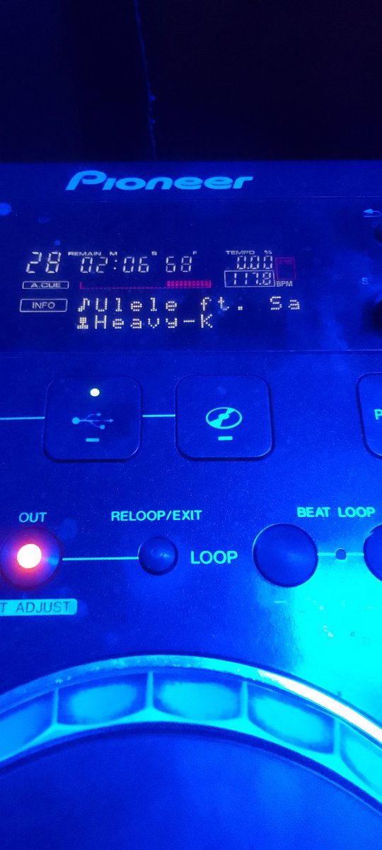 DeepLabelSA's tweet image. Myekeni u Khusta @HeavykDrumboss I will always rock my homeboy wherever I play. iBhayi mntanam