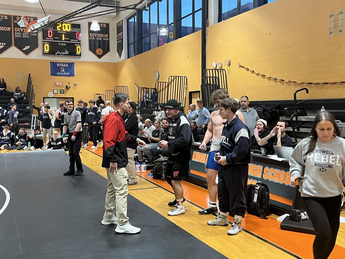 Congratulations, Mario Carbonaro, District Champion! Mario received his championship medal from his brother, and also a former District Champ, Nick! #WeAreBarrons