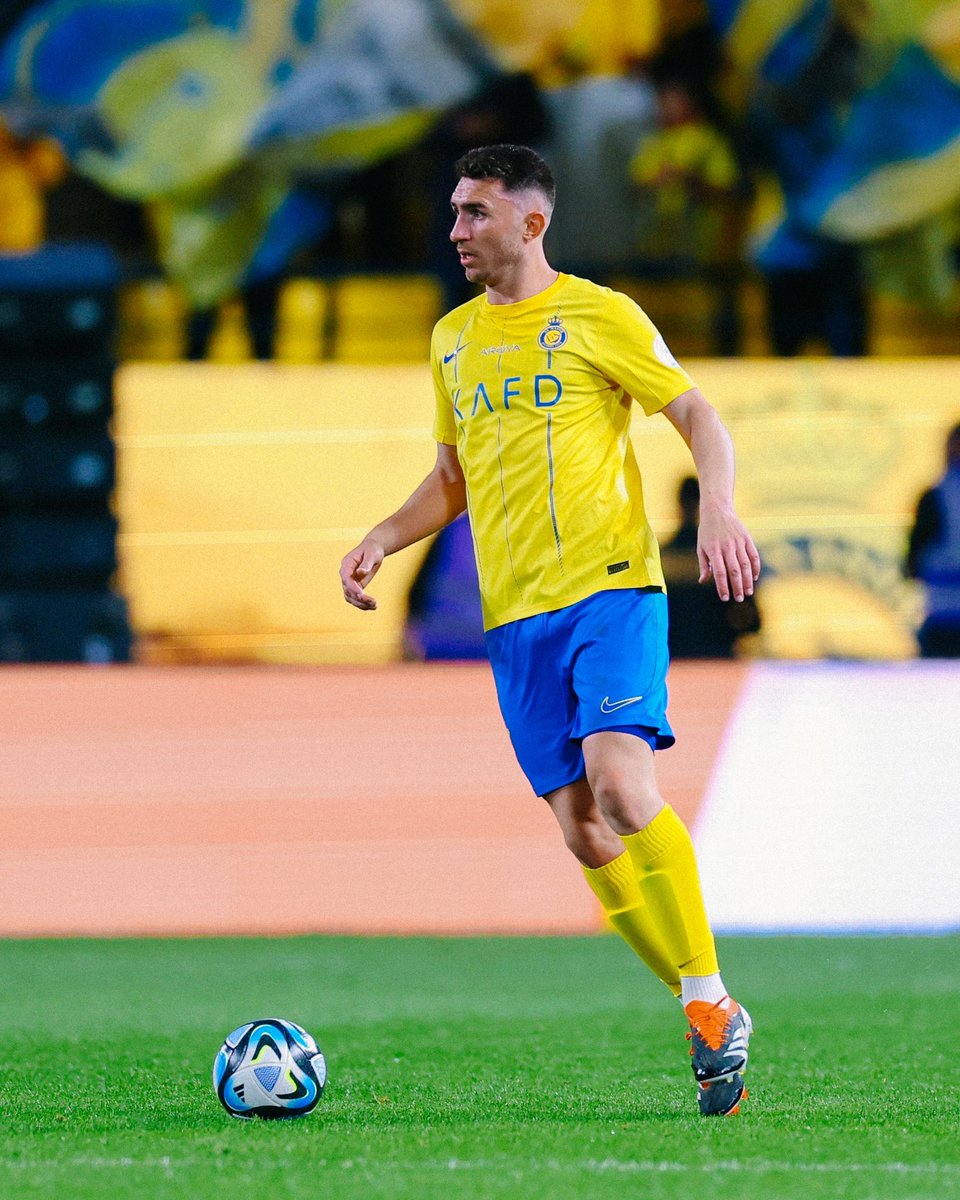 Laporte's tweet photo. Still going strong 💛💛💛 @AlNassrFC https://t.co/kwpP0PWsB8