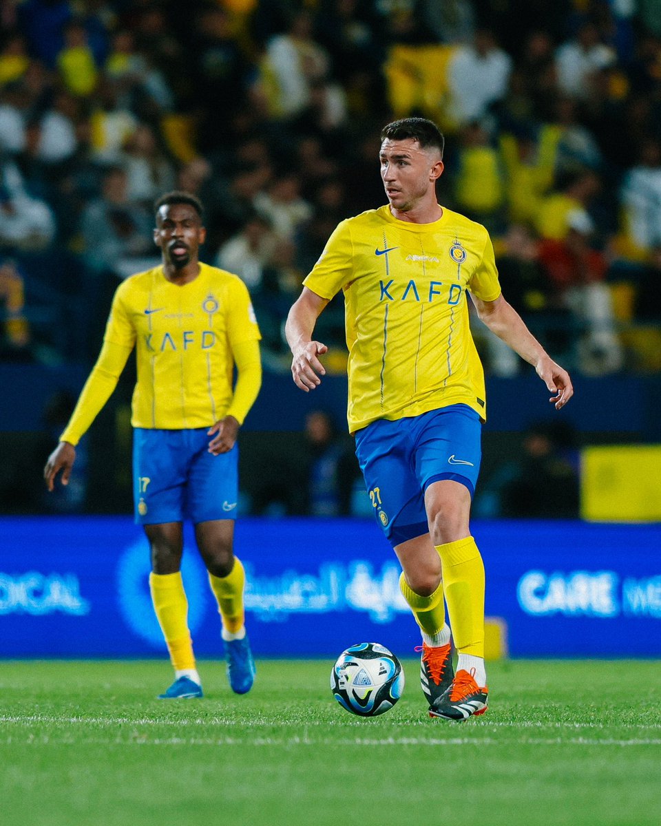 Laporte's tweet photo. Still going strong 💛💛💛 @AlNassrFC https://t.co/kwpP0PWsB8