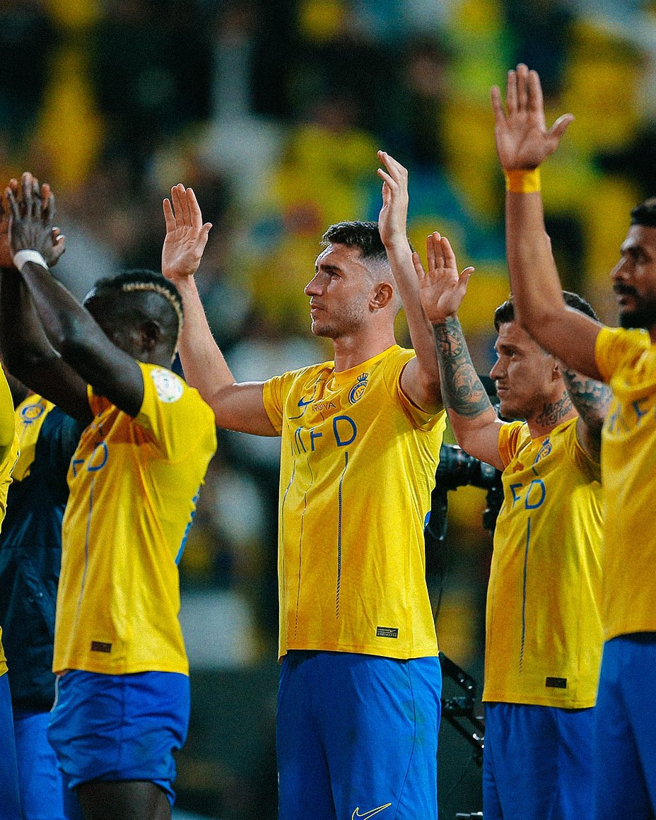 Laporte's tweet photo. Still going strong 💛💛💛 @AlNassrFC https://t.co/kwpP0PWsB8
