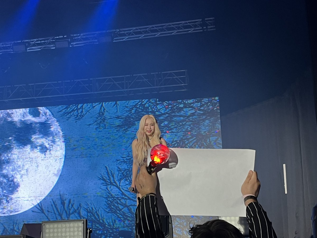 adrinsomnia_'s tweet photo. it was everything and more i could’ve asked for THANK YOU DREAMCATCHER🖤 https://t.co/wm3DAiuNGJ