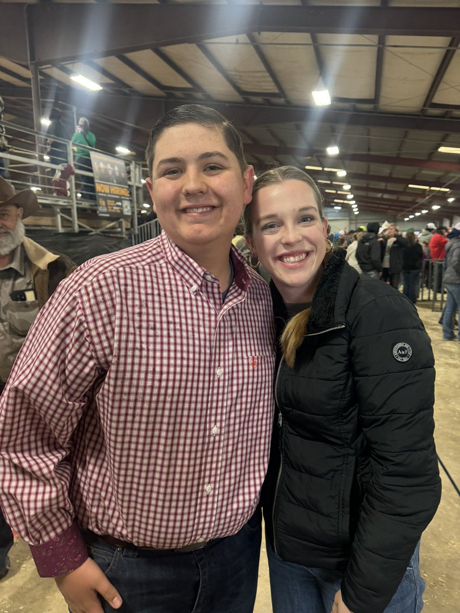 JustfromSutton's tweet photo. I���m so proud of these two. We didn’t place but our kids do all the work themselves and they have earned more than ribbons, banners or buckles could ever give. ❤️ A huge thank you to our FFA sponsors Alyssa Bennett and Taylor Muzny and our breeder Mike Taylor w/Taylor'd genetics. https://t.co/YQAxJpPbyD