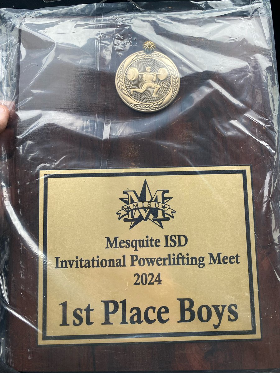 SkeeterRecruits's tweet photo. Skeeters putting in work this weekend! 
Boys placed 1st overall at the Denton Track meet on Thursday AND 1st place overall at the Mesquite ISD Powerlifting meet!

#SkeeterSpeed #SkeeterStrong #DFAM #FocUS #MadeToExcel https://t.co/W7EEWbeqPR