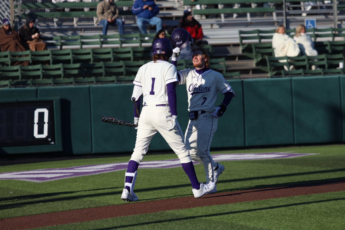 Williams and D’Alessio both hit a solo homerun! NIU: 1 ACU: 9 #ATO | #GoWildcats