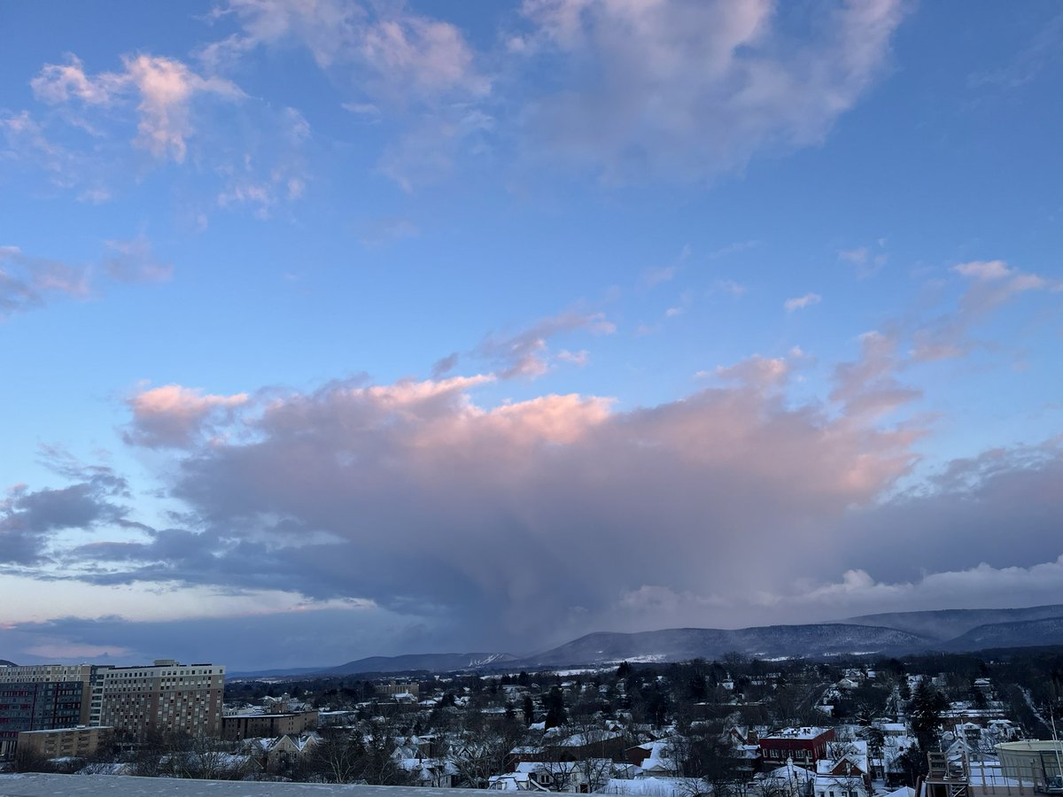 Beautiful back end view of a brief snow squall that just passed here in State College. #PAwx