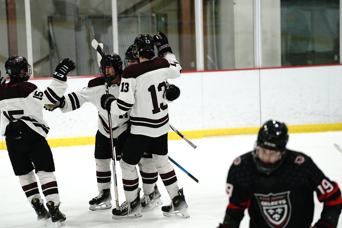 YouthHockeyHub's tweet photo. Tier 1 - 14U

Stopped down at Shattuck-St. Mary's today for a triple header of 14, 15 and 18U Tier 1 action.

14U SSM took down Bishop Kearney Selects 6-2

Collin Grubb (Minot, ND) had 2G/1A. 2022 Wiz Wyatt winner Nolan Fitzhenry (Andover, MN) pitched in 1G/1A. https://t.co/FKaYJXn1E9