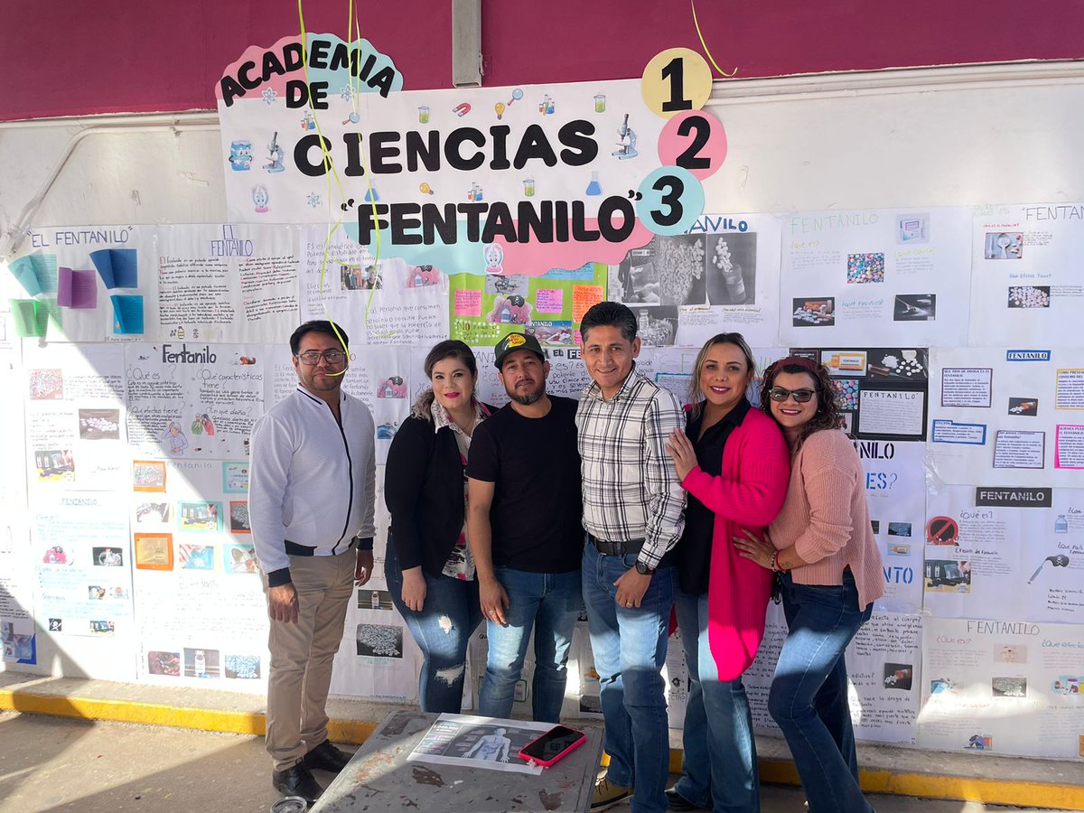 escsecgral12's tweet photo. Se llevó a cabo la campaña #SiTeDrogasTeDañas #HagamosEquipo, Invitados especiales Sub secretario de Educación Básica: PhD. Ricardo Aragón Pérez, y del equipo de futbol soccer #CimarronesdeSonora https://t.co/4qNNHL4Fpw