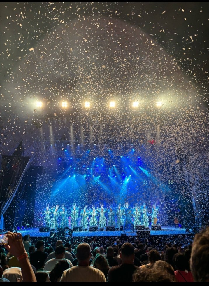 Hoy no es una noche más....hoy suben  al teatro  estos capos 💖 <a href="/NOS_OBLIGAN/">Nos Obligan a Salir</a>