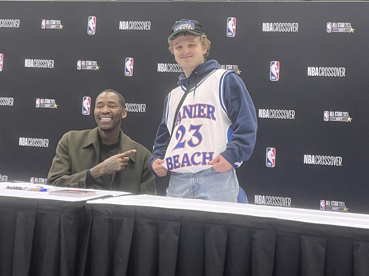 grant_carter23's tweet photo. Got to meet my all time favorite NBA player today!! Had to pull up rocking the high school jersey!! Thanks again for this experience, made my year!! @JCrossover https://t.co/YNGmkLjIUV