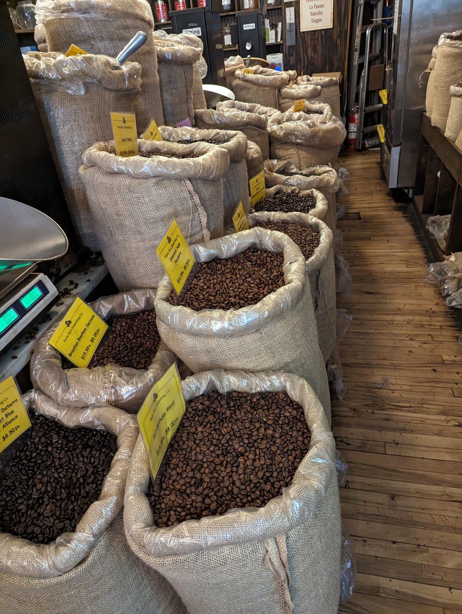 HighFiveFriday tweet media