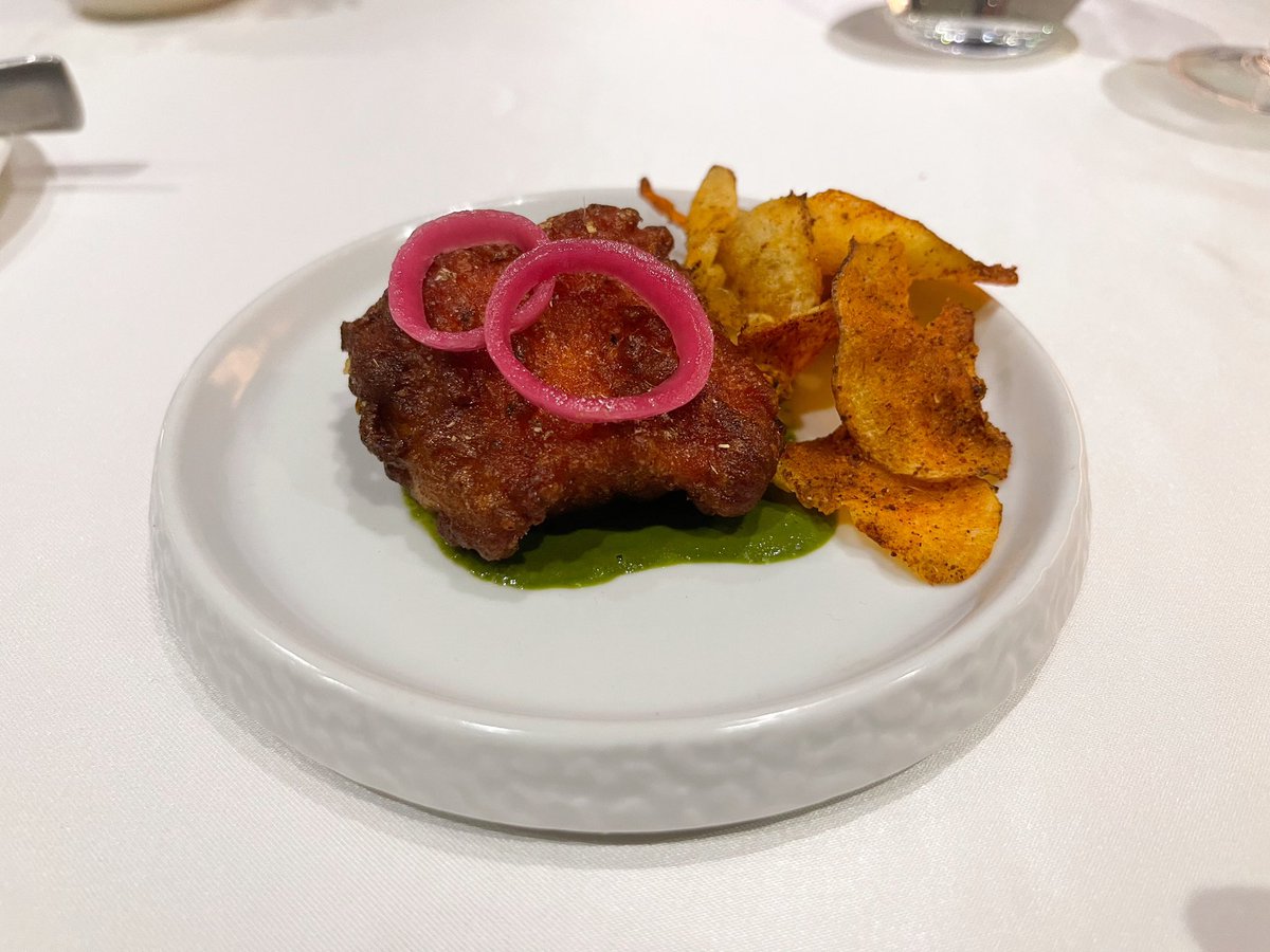 SparrowCoffee's tweet image. #MasalaLibrary at Bandra East #Mumbai takes the honor of serving me the worst tasting menu I’ve ever had in the 30 years of international dining. Kitchen is totally clueless, subpar ingredients w/ kindergarten level cooking skills.