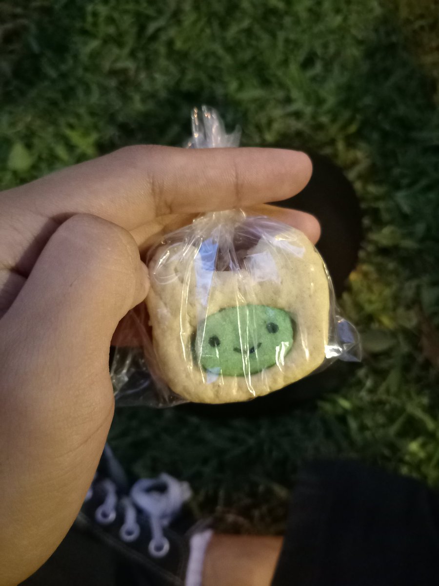 vrot_bro's tweet photo. gracias @FapParaMoar por hacer nuevamente la quedada en Perú y poder haber estado ahí

conocí gente que no pudo estar antes, el pin de recuerdo estuvo bonito y gracias a @apanaula2 por darse el tiempo en hacer las galletas:) https://t.co/OwMNZoQtdE