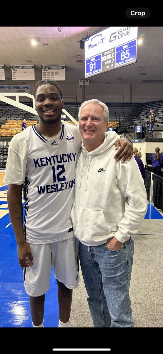 Great to watch Pike alum Eddie Jones ⁦@eddy__17⁩ as they pick up a double overtime conference victory. 16 points and has the basket to force the 2nd overtime. ⁦@PikeSchools⁩ ⁦@PikeHSAthletics⁩ ⁦@PikeHighSchool⁩