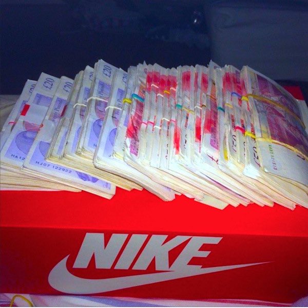 anti_discourse's tweet image. No skips allowed; repost a perfect 10/10 album, in your opinion.