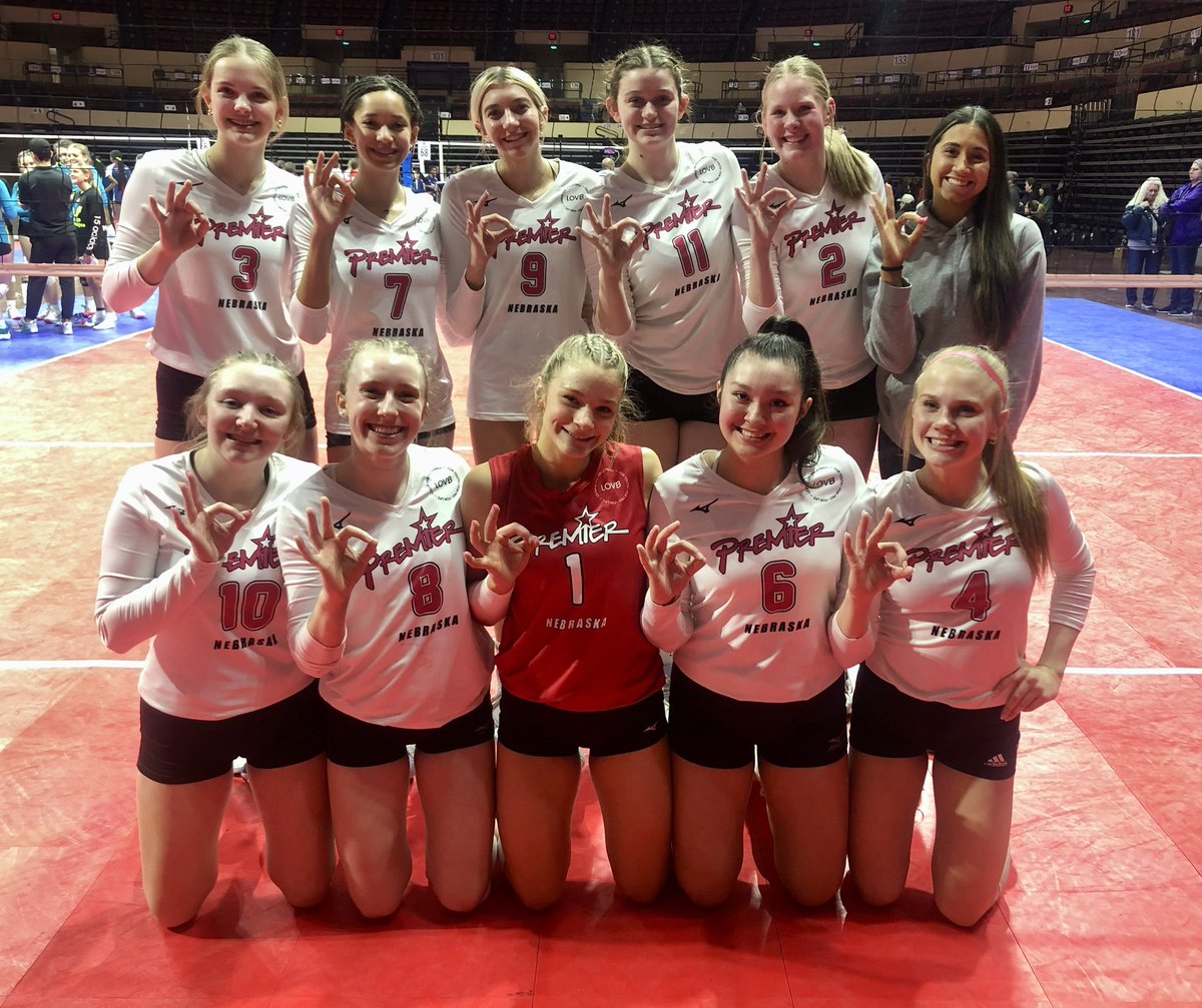 Premier_15Gold's tweet image. 👌-0 on Day 1 at Triple Crown NIT in Kansas City! ✨👑

#EARNeverything | #goPremierVB