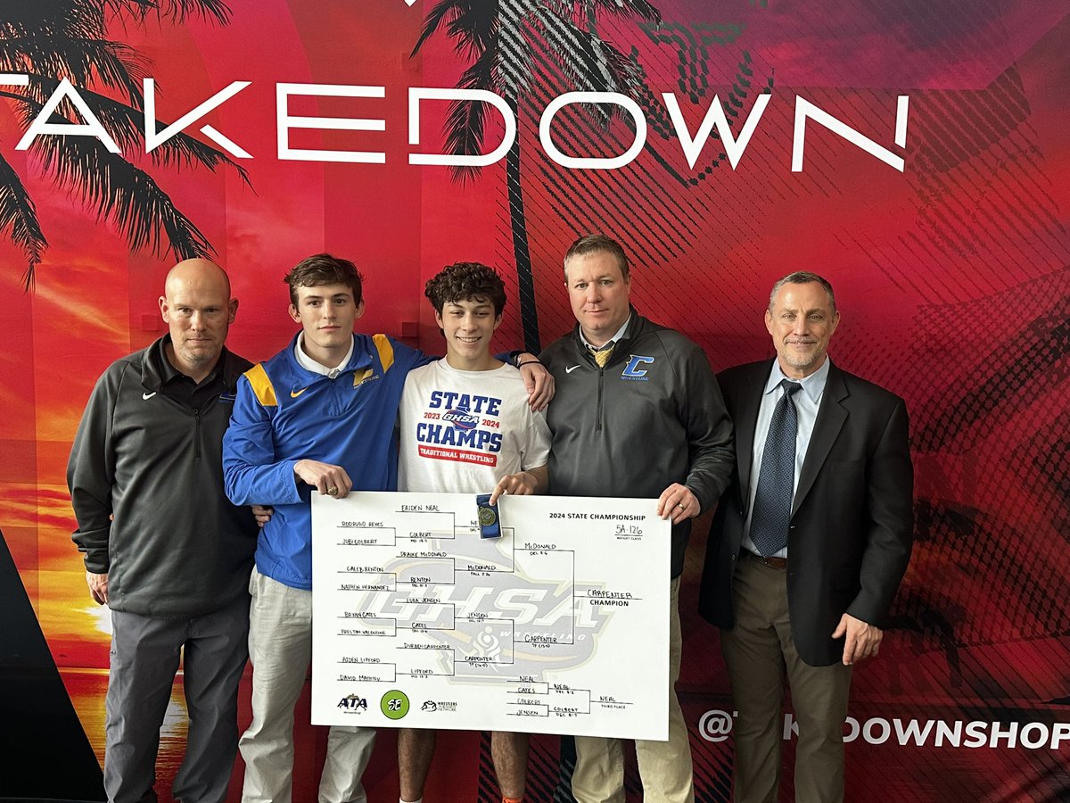 Durben Carpenter 💪DOMINATES💪 the state tournament this weekend, not giving up a single point, to become the 2024 GHSA Class 5A Traditional Wrestling State Champion in the 126 weight class.
Congratulations to Durben!! 💙🥇💛