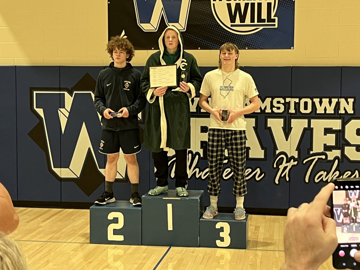 After a tough district tournament we have 4 wrestlers advancing to regions next week
Quinn Weismer🥇
Nikita Alcoba 🥈
Jon Brennan🥈
Cole Pettet🥈
Jayden Jardine, Evan Melchiorre, and Gavin Buniak each placed 4th
The boys wrestled hard and have much to be proud of!
<a href="/easternviking/">Eastern Athletics & Activities</a>