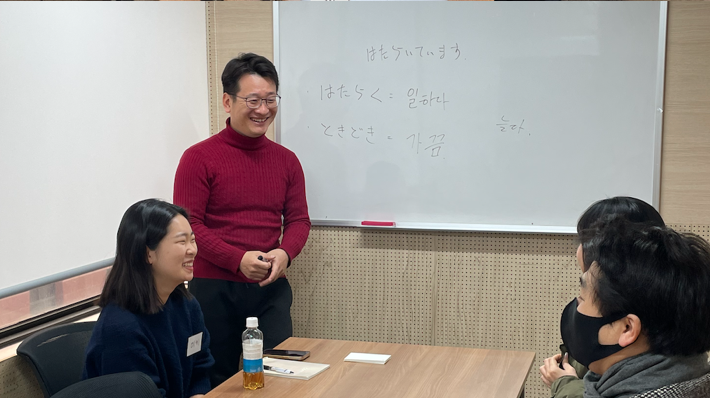 KachiKorean's tweet photo. 【勉強会 in Korea】
ついに日本から飛び出し韓国でも無料勉強会を開催！！めっちゃ楽しかったので下記のようなイベントを韓国でも開催する予定。

❶ 日本語/韓国語勉強会
❷ Webtoon翻訳勉強会
❸プチ通訳練習会
❹韓国語で「何か」する方法

興味ある人はRTしてもらえるとうれしいです🙇‍♂️ https://t.co/C3QyVcIiPq