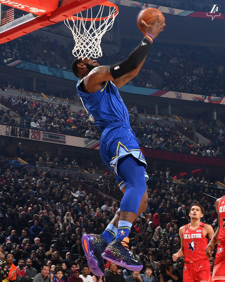 Lakers's tweet photo. The 20x All-Star. https://t.co/Vn5wSRP3OG