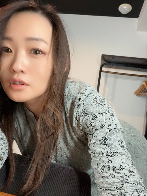 黒木歩e’s pics and videos