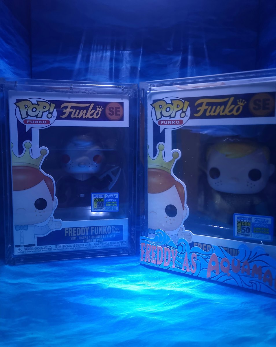 #backpackingfreddy deep sea diving with Aquaman and Black Manta freddies