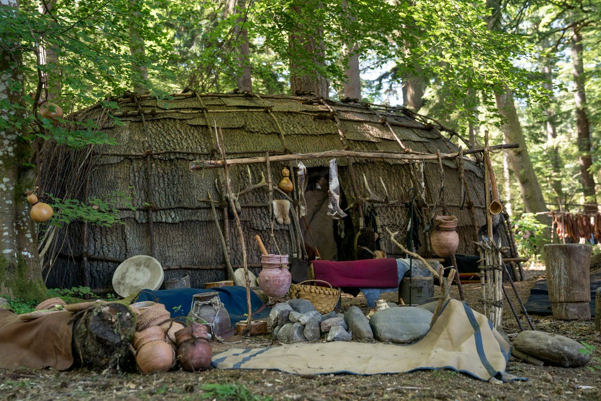 OutlanderUni101's tweet photo. THIS MONTH IN THE OUTLANDER UNIVERSE
SNAKE-TOWN #SnakeTown
Reference:
The #OUTLANDER Universe
by Diana Gabaldon #DianaGabaldon @Writer_DG
https://t.co/7OOw2wzwxm
Photos from @Outlander_STARZ Television Series https://t.co/PbgShjKF6p