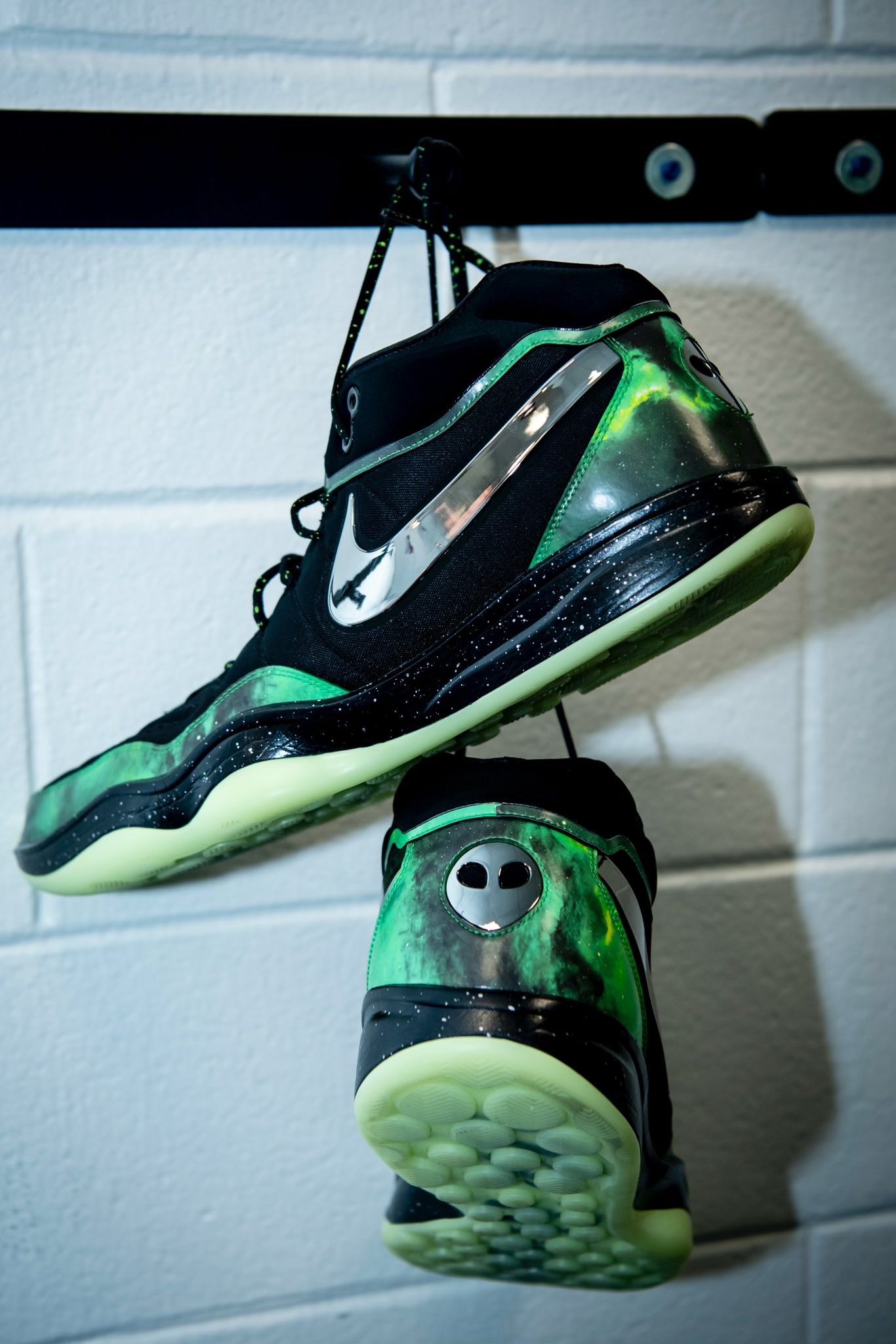 Alien shoes nike 2025