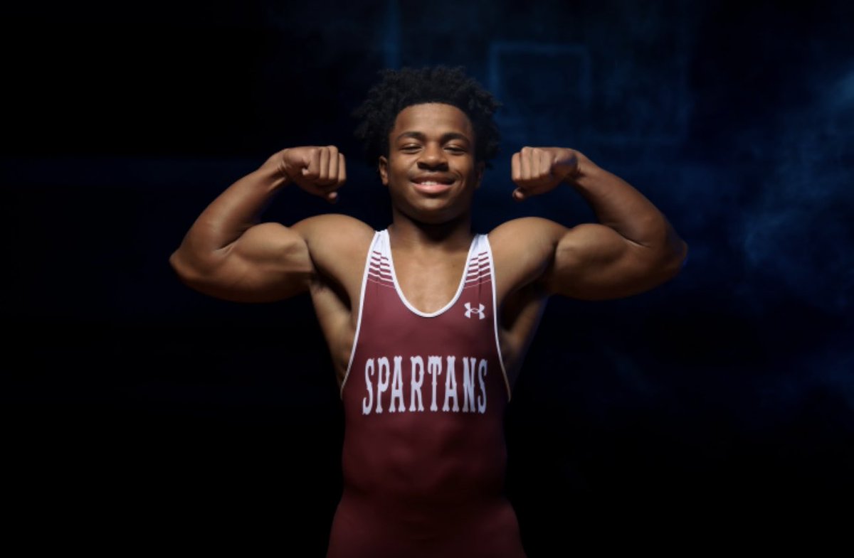 JaydenMcCaster3's tweet image. Class 3, District 2 Champ.
4-0 on the day.  3 wins by pin; including the championship match.
Headed back to state my sophomore season. ⁦@JesuitwrestlI⁩ ⁦@DeSmetJesuitHS⁩ ⁦@DeSmetJesuitFB⁩