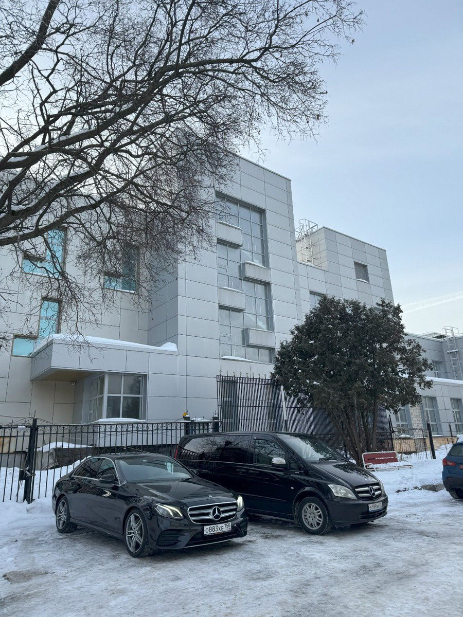 12 - 16.2.2024 
Kunjungan hormat Dato' PK ke atas Duta Besar Malaysia ke Moscow serta lawatan semakan baki kerja Projek Membina &amp; Menyiapkan Kompleks Kedutaan Besar Moscow, Rusia. Lawatan turut disertai KLN, MOF &amp; ICU.

<a href="/moworksmy/">Kementerian Kerja Raya Malaysia</a> 
<a href="/IPJKR_Official/">JKR Malaysia Rasmi</a> 
<a href="/TkpkrBangunan/">PEJABAT TKPKR (Sektor Bangunan)</a> 
<a href="/Ar_Azman_5167/">Ar AzmanHashim</a>