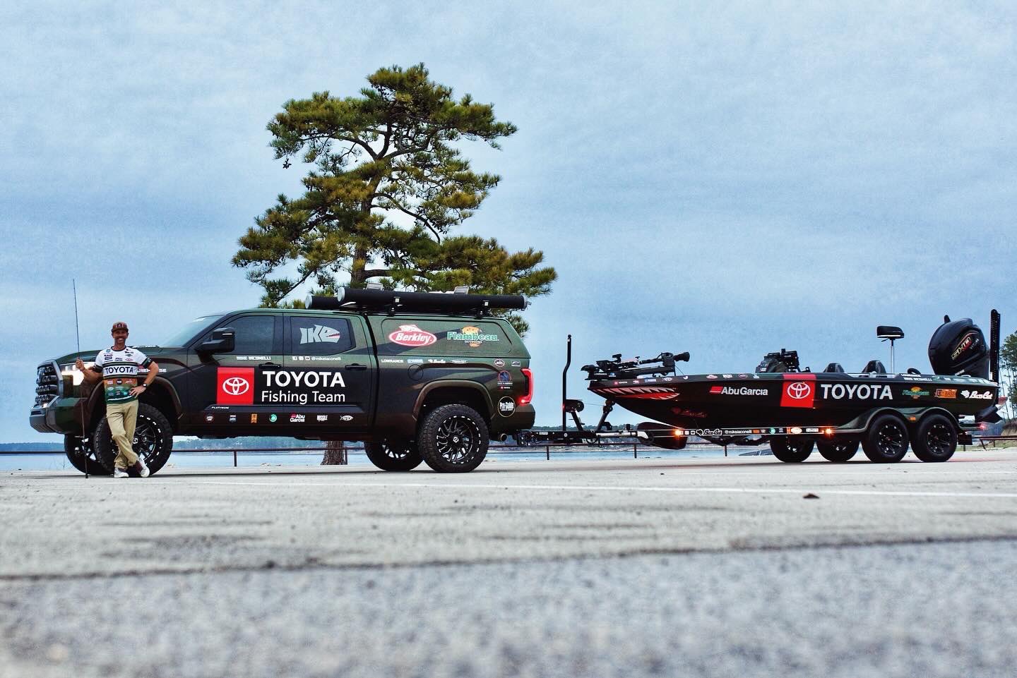 Iaconelli's 2018 Toyota Fishing Team Truck Fishing Photo