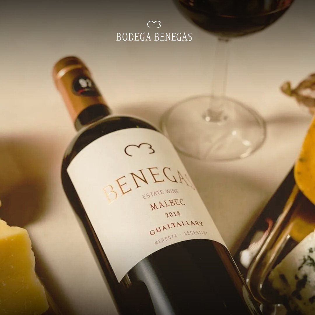 🍷Benegas Estate Malbec 

El tinto perfecto para acompañar una tabla de quesos mientras se disfruta de la llegada del fin de semana🧀

#BodegaBenegas #BenegasWines #Malbec #Estate #Vino #Wine #RedWine
