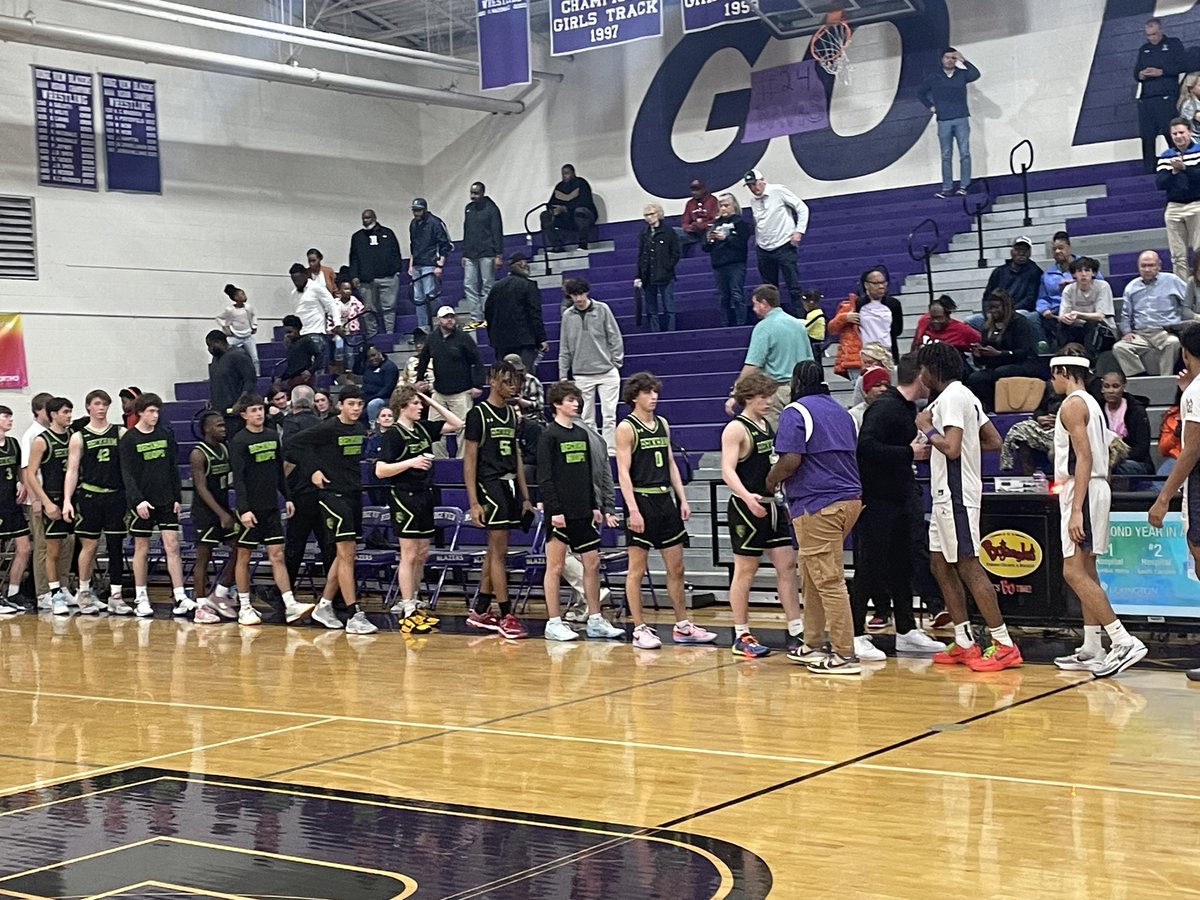 DrBrendaMack's tweet photo. Always proud to see @RidgeViewHoops Alumni return to support. Congratulations Blazers on your win. #OntoRound3 #playoff https://t.co/aRVxK5s4Ch