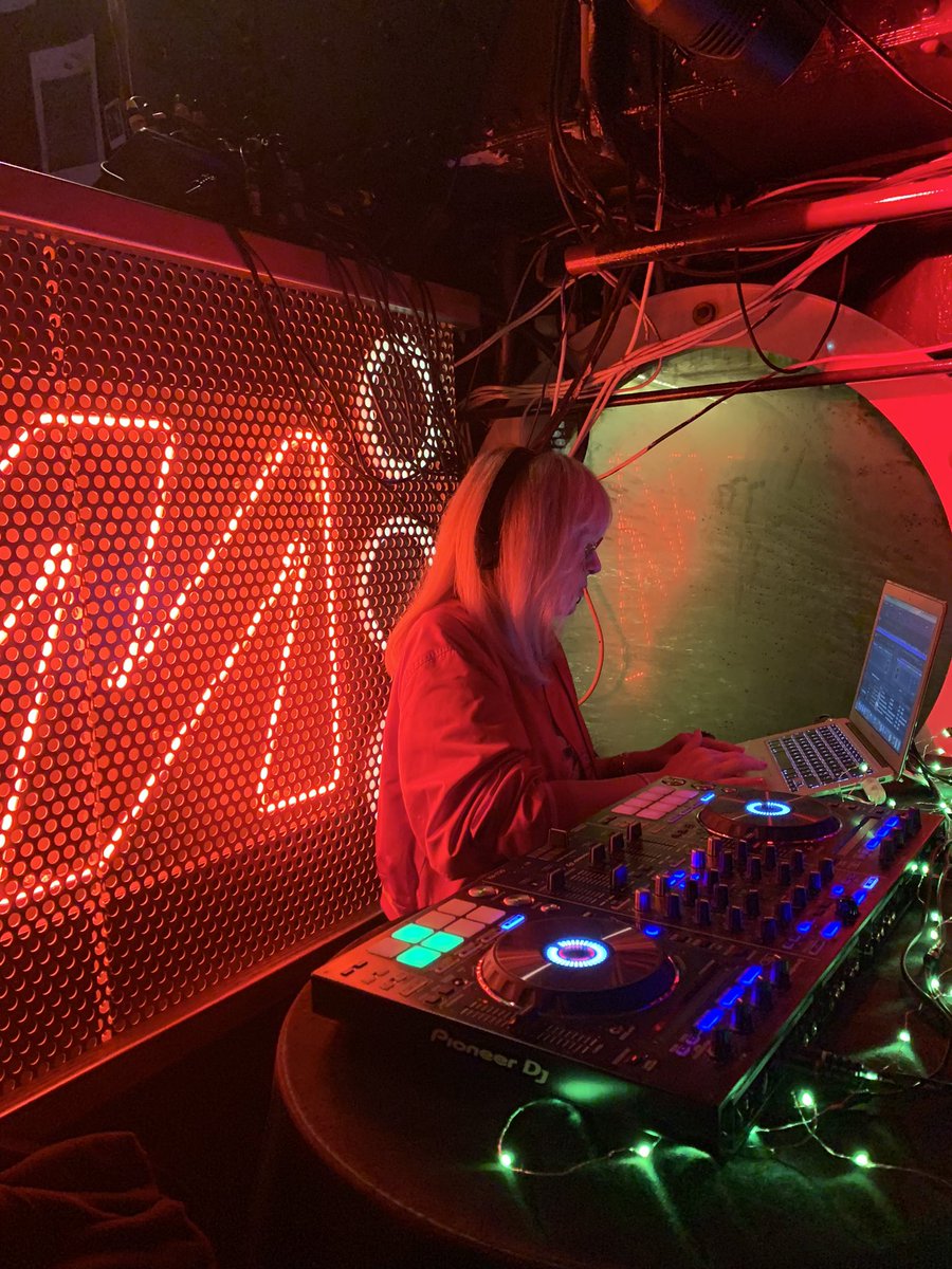 GinaRespiro's tweet photo. 14/02/2024 - un No Saint-Valentin avec DJ Freddie Mercerie pour ambiancer le Marcounet… ça fait un bien fou pour la boomer que je suis ! :) https://t.co/AVzfQ0clB9