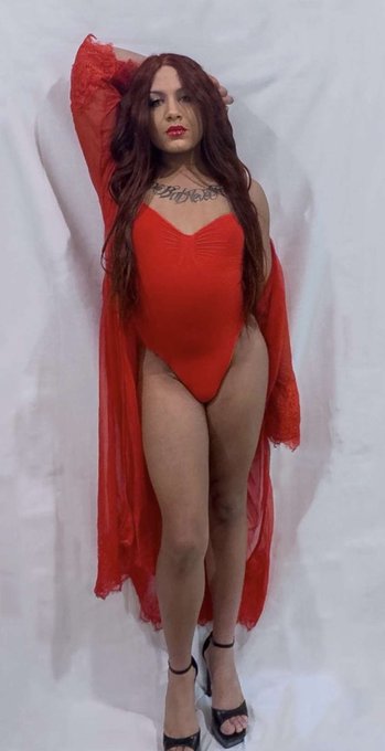 My Valentines Day Pics Were Kinda Cute I Suppose 💋🥰 https://t.co/hQ0x3iTkXK