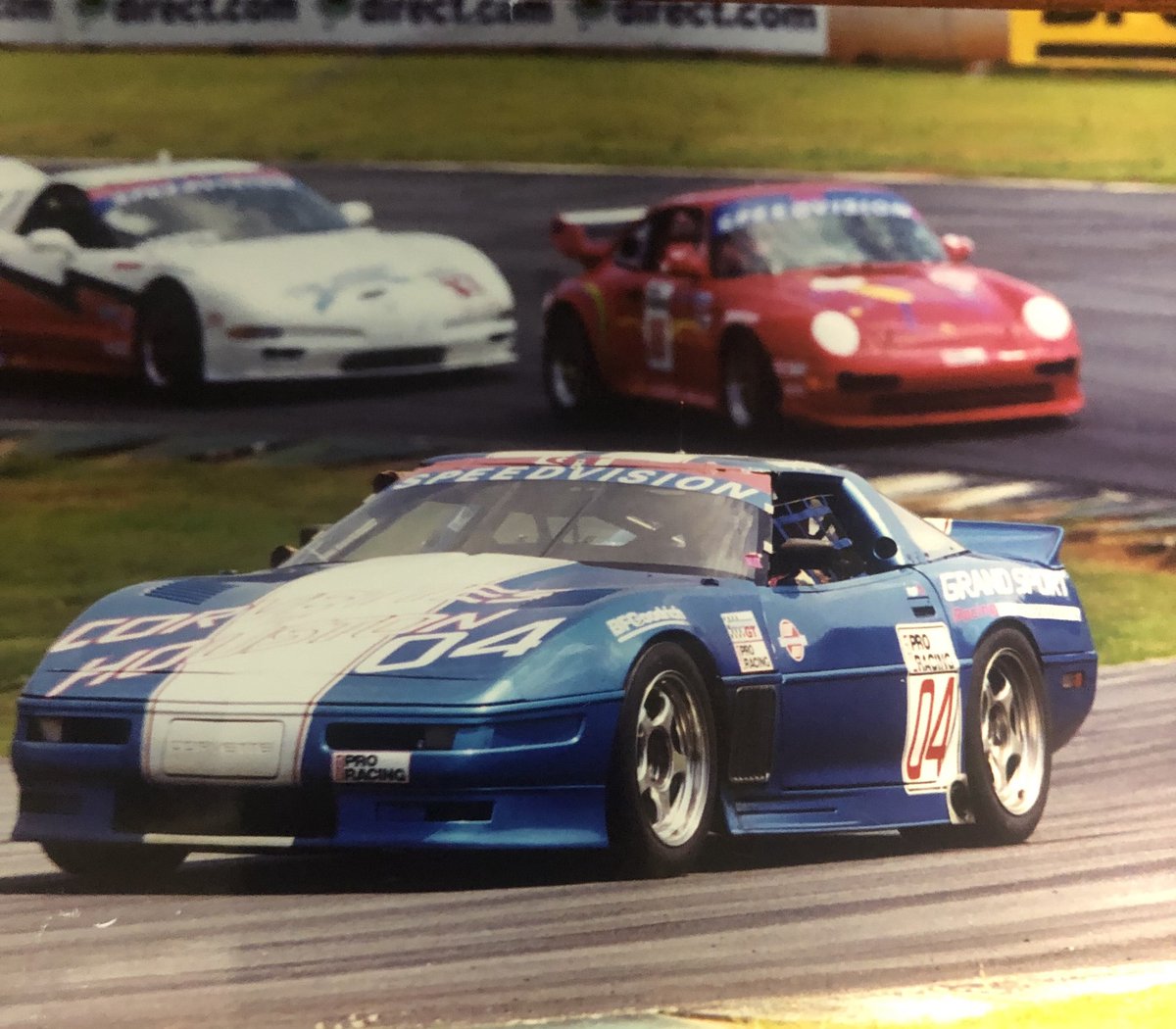 corvette_world's tweet photo. Corvettes of Houston Grand Sport Racing Remembering Speedvision Racing Series on Speedvision TV #corvetteracing #speedvision #racing #corvetteworld #vintageracing #roadracing https://t.co/JjFthEnBoO