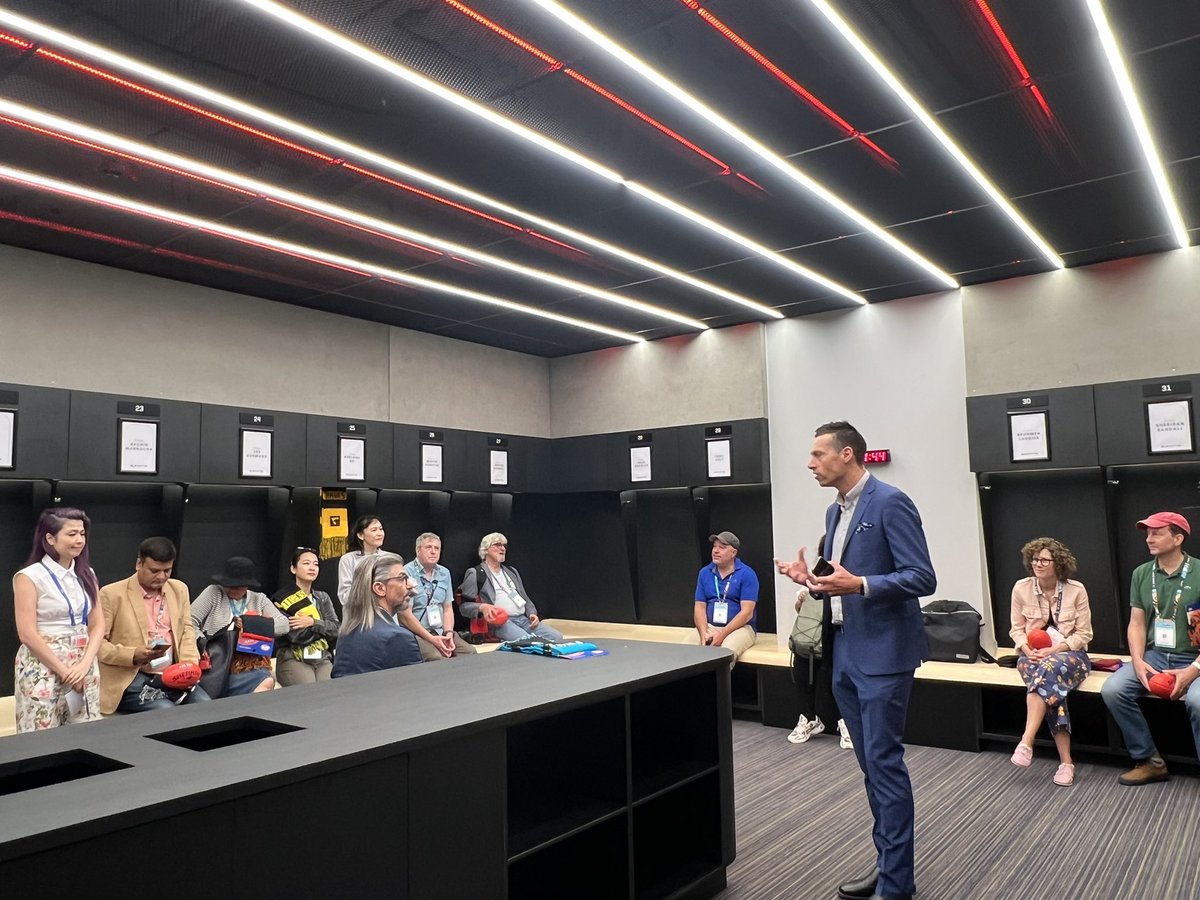 Alongside our #uncovermelbourne experiences today we’re hosting media to experience the latest business events products in Melbourne! First up is riding in style on #Luxcoach  to experience <a href="/marvelstadiumau/">Marvel Stadium</a> $225 million redevelopment project (the first media in the world to!)