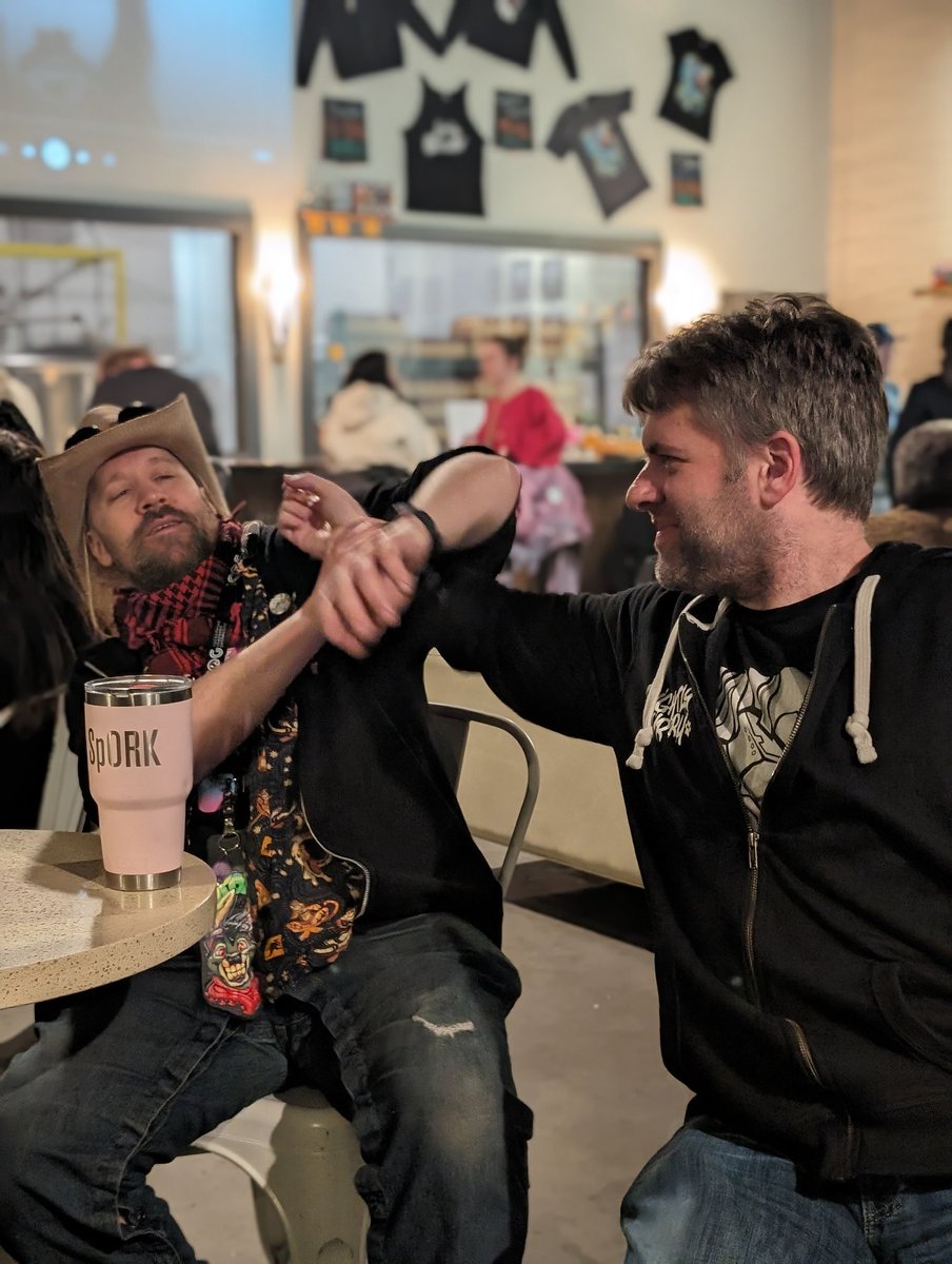 WoodyMutt's tweet photo. And so life returns to normal...  @SpORKStyles @StreetFur @slightlyfurry https://t.co/PC2SXta653