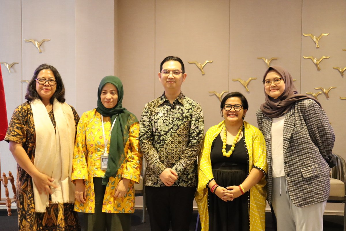 Selamat kpd <a href="/IppiNasional/">Ikatan Perempuan Positif Indonesia</a> atas Peluncuran CATAHU DELILA, Data Penerimaan Pengaduan Kekerasan thd Perempuan dgn HIV periode thn 2023 yg didukung oleh <a href="/unwomenid/">UN Women Indonesia</a>. DELILA adalah sistem penerimaan aduan kekerasan berbasis gender pd perempuan yg hidup dgn HIV di 10 provinsi di 🇮🇩