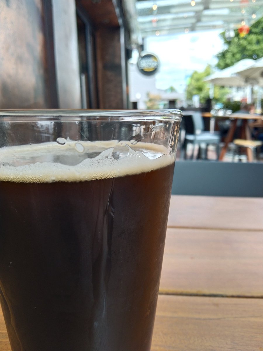 WoodOnWineNZ's tweet image. It's quite hard to #LoveTheTron when everywhere half decent is closed on a Sunday afternoon in the city. Front of the casino not my favourite place, but it's open ... Someone needs to open a neighbourhood pub in Garden Place.