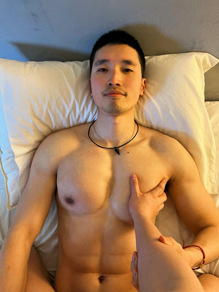 lypmoon1's tweet photo. Time slows down https://t.co/Q51gJNiYQQ