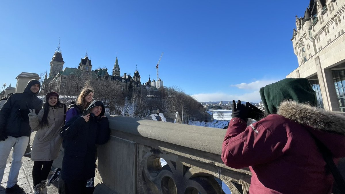 King's International tweet media