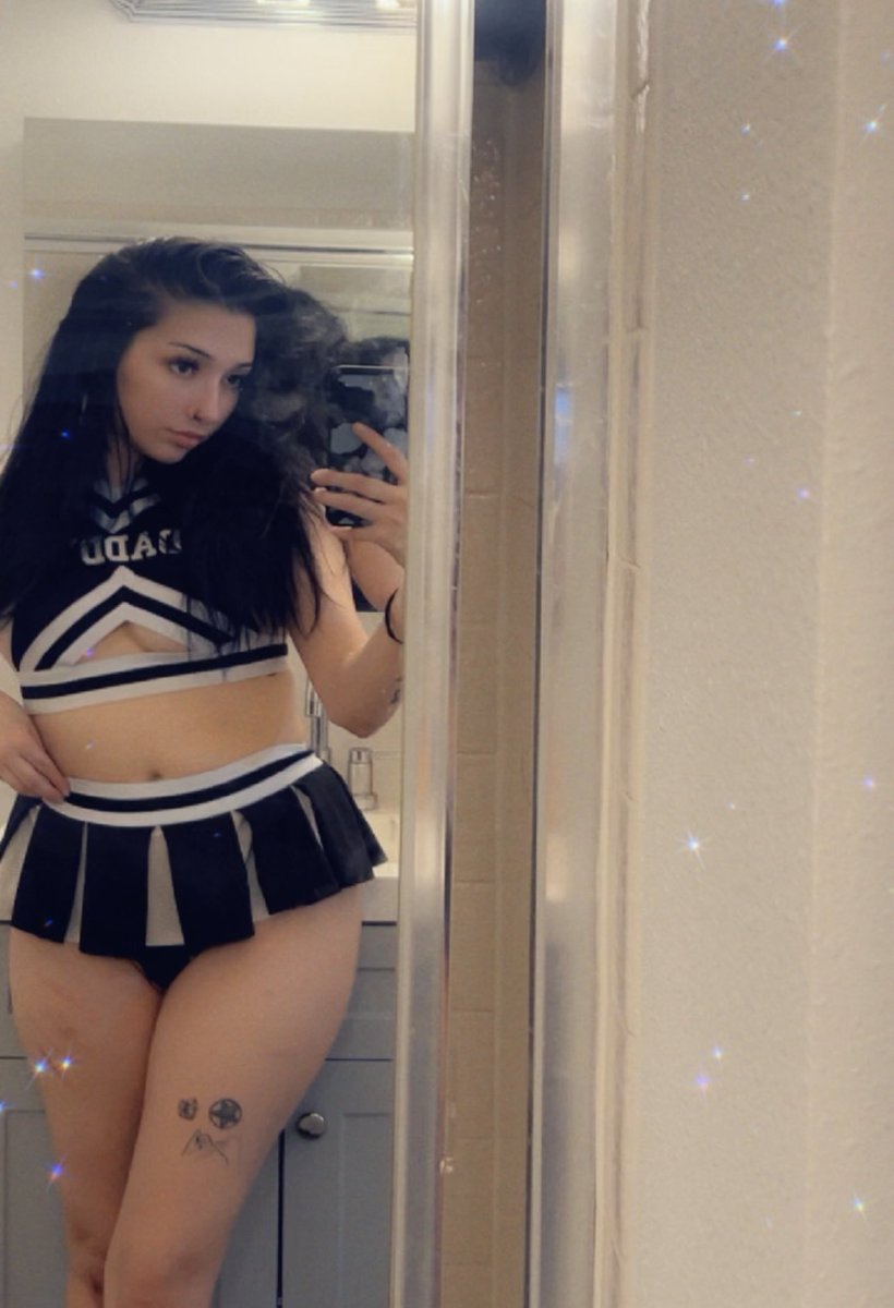 devilishchey's tweet photo. Tell me how bad you want to fuck me 😜❤️‍🔥 https://t.co/i4TxKuLcgF