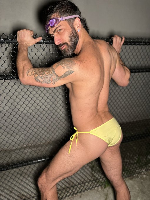 Come join me tomorrow for #hotdogsundaysla at @elcidsunset by @mariodiaz 🍑🌭💪🏼 https://t.co/R7KvgNs0u<a href="/tag/hotdogsundaysla"class="tags">#hotdogsundaysla</a>