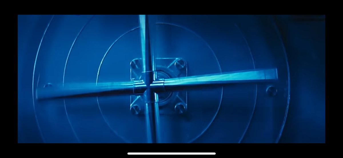 Энэ яалтчгүй дугуйны торцов шиг харагдаад бгаа юм.
😂 <a href="/AltanshagaiJ/">Altanshagai J</a> #zura киноны нээлтэнд амжилт👍