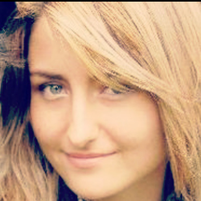 A los 18 a&ntilde;os , 20 a&ntilde;os y 21 a&ntilde;os cual te gusta m&aacute;s? https://t.co/0lmBo5WYNb