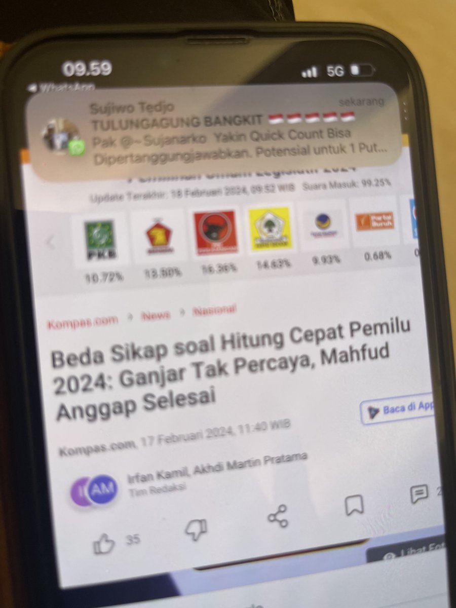 Berita Kompas.com ini agak bias. Seakan bertendensi mempertentangkan Mas Ganjar dgn saya, ingin mengesankan Ganjar tak menerima hasil Pemilu sedang saya menerima. Padahal Sy blm pernah menyatakan menerima hasil Pemilu. Yg sy bilang Pemilu tlh selesai sbg pencoblosan.